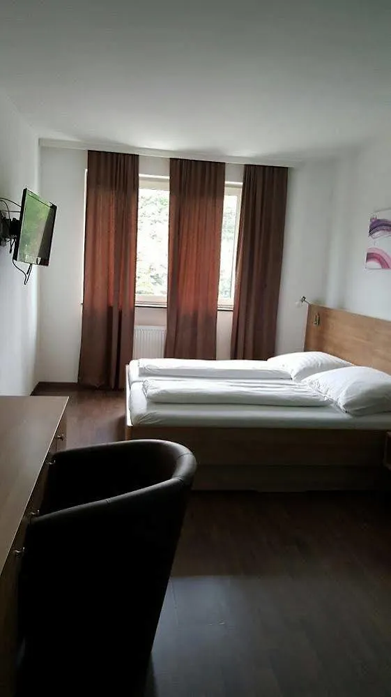***  Hotel - Restaurant Valley Rose Vienna Austria